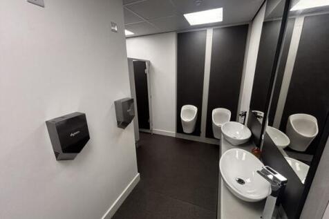 Office to rent Image 7