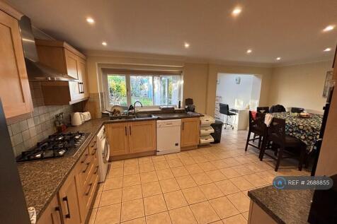 Spacious Kitchen Diner With All White Goods