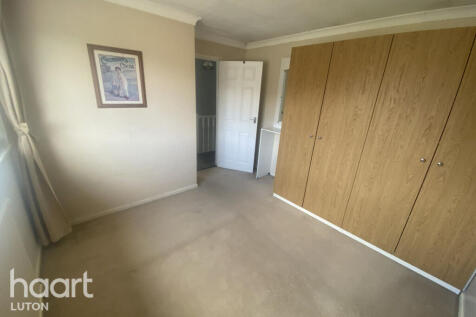 Gelding Close, LUTON photo 5