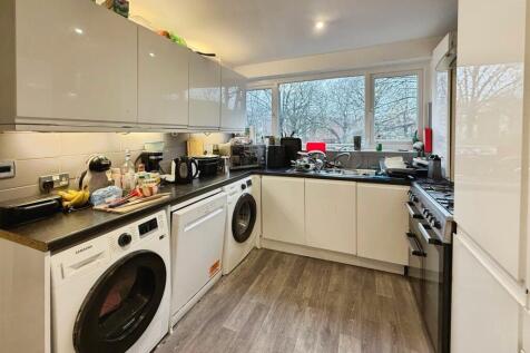 Ladybarn Crescent, Manchester, Greater Manchester, M14 photo 3