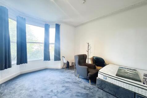 Frant Road, Tunbridge Wells, Kent, TN2 photo 3
