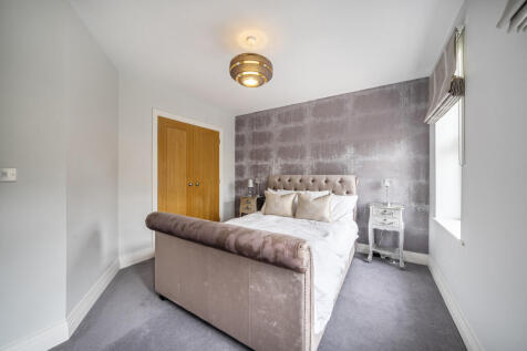 1290112-3-684b283...