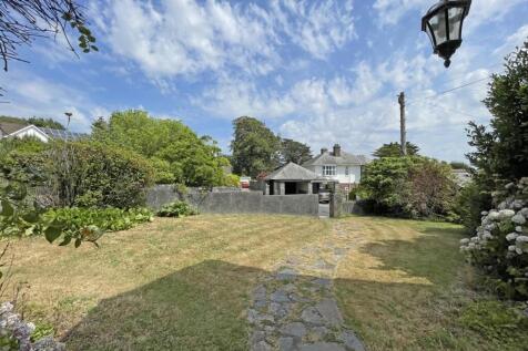 Thornhill Way 3 - Front Outlook.jpg