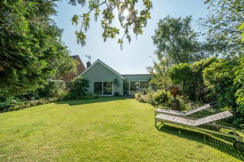 Longrood Road, Rugby