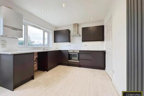 Labworth Road, Canvey Island, Essex photo 3