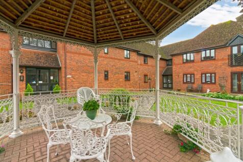 The Courtyard Exterior b.jpg