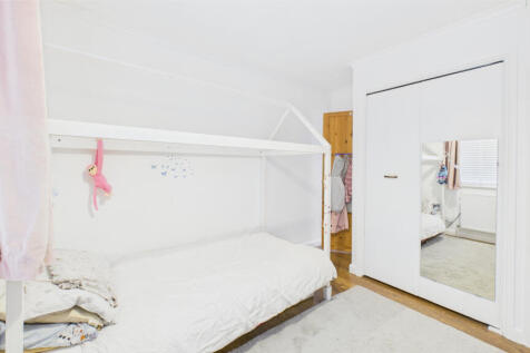 CAM04968G0-PR0044-STILL014