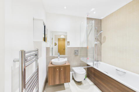 CAM02909G0-PR0473-STILL011