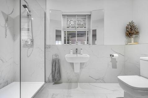 Ground Floor Bedroom En-Suite