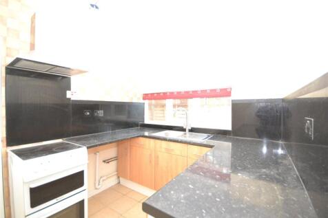 Oxford Gardens, Stafford, Staffordshire, ST16 photo 4