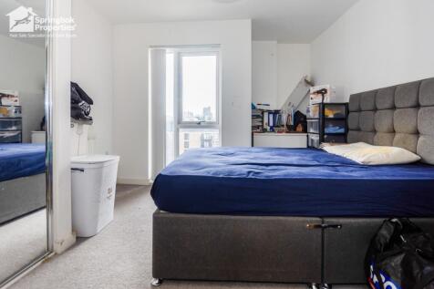 3 bed, 2 bath Apartment in Birmingham - Photo 8