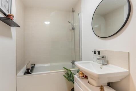 8674495-interior07.jpg