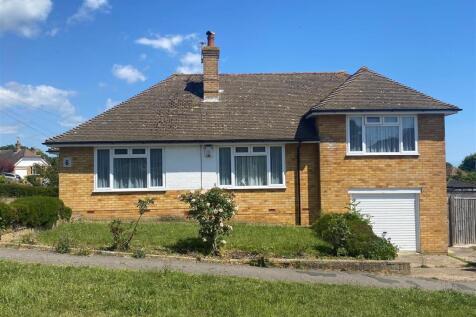 6 Blackfields Ave - Front2.jpg