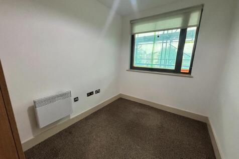 12 Focus Buildng - bedroom.jpeg