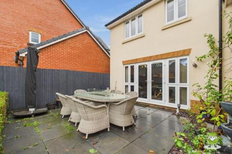 EweMove Estate Agents Basingstoke - Longwood Copse