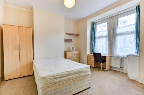 84 Brading Road Bedroom 1 (2)