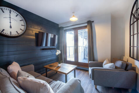 Flat 28, Shoe and Boot, Living Room 2