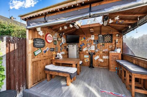 GARDEN BAR