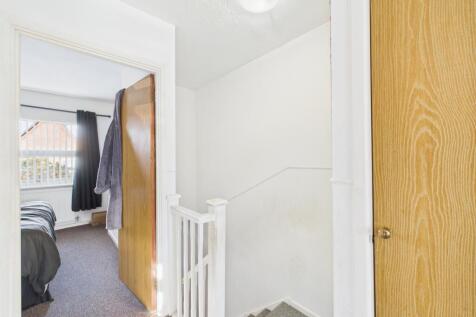 CAM02023G0-PR0186-STILL010