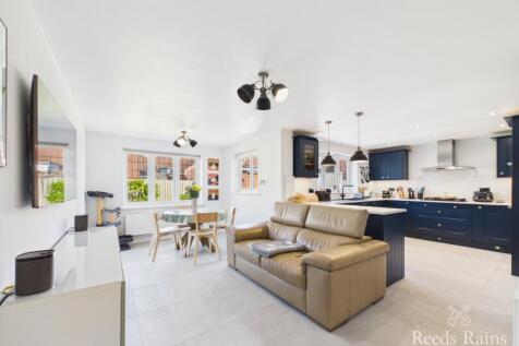 Family/Dining Room