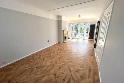Hathaway Road, L25 photo 3