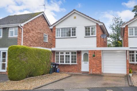 Three bedroom link detached house in Shifnal