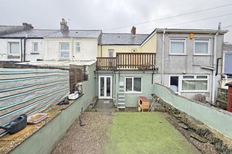 Butt Park Road 39 - Rear.jpg