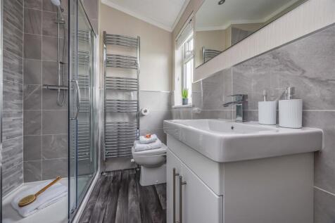 Plot 17 Littlehampton Marina-Small-PorticoMarketin