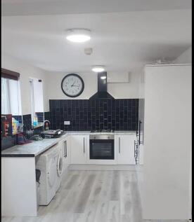 Kitchen 1.jpg