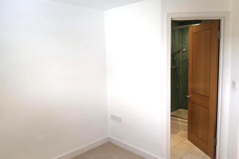Bedroom 2 (3).jpeg