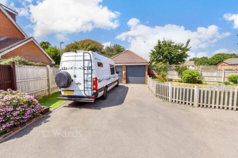Driveway/Parking