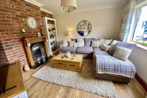 Bramleys Estate Agents - Moor Lane - Gomersal (29)