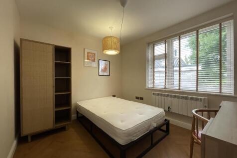 2-bed house on Broad Street, Loughborough, £1,734/mo