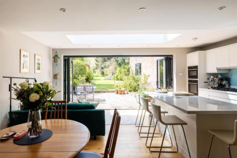 26 Oathall Avenue-16.jpg