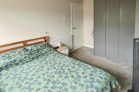 93 Kestrel bed 1 a.jpg