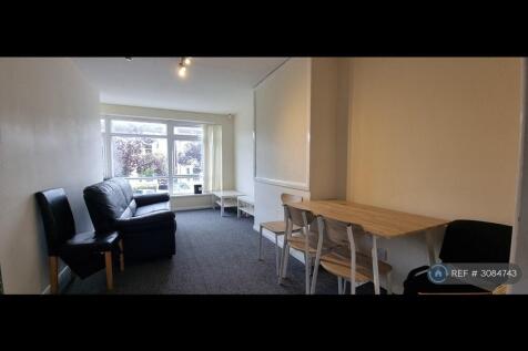 Russell Terrace, Leamington Spa, CV31 photo 4
