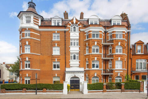 Hurlingham Court Man