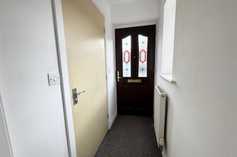 Baildon Way, Skelmanthorpe, Huddersfield, HD8 9GY photo 3