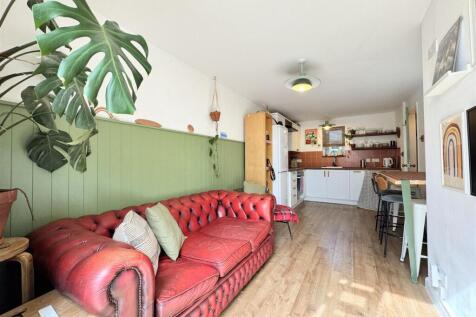 Lounge Diner Kitchen