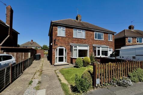 3 bedroom Semi Detached for sale