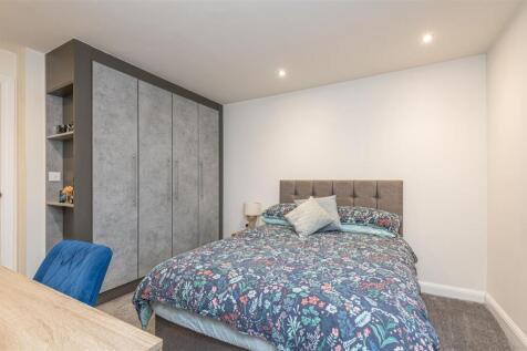 41 - 6 Millers Grove S75 1FW.jpg