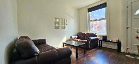 92RPR- Living Room.jpg