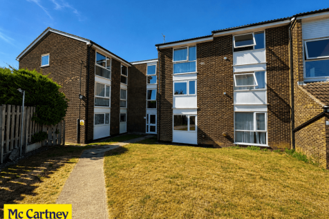 Lupin Drive, Chelmsford, Essex, CM1 6YJ