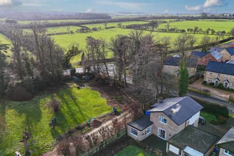 45 High Street, Syresham (dr) (9).jpg