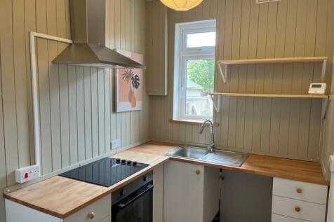 Westminster Drive,  Westcliff-on-Sea, SS0 photo 4