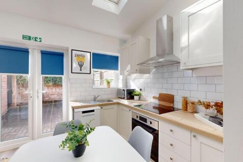 15 Mettham Street NG7 1SH photo 2