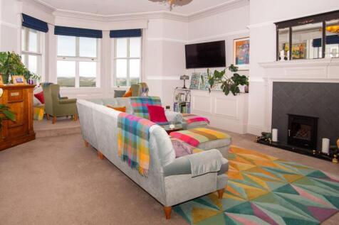 Beach Lawn, Liverpool, L22 photo 4