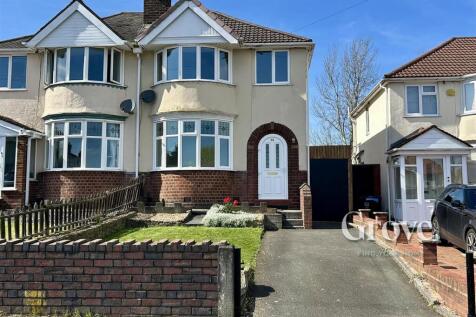 Throne Crescent Rowley Regis 2.jpg