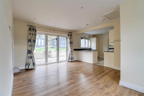 Lounge/Kitchen