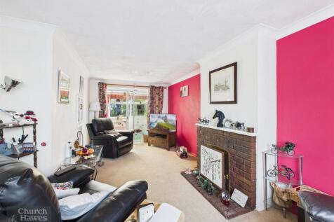 CAM03246G0-PR0033-STILL005.jpg